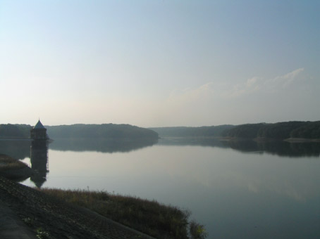 狭山湖 多摩湖をダブルで制覇したかったのですけど 新座の空はけっこう青い